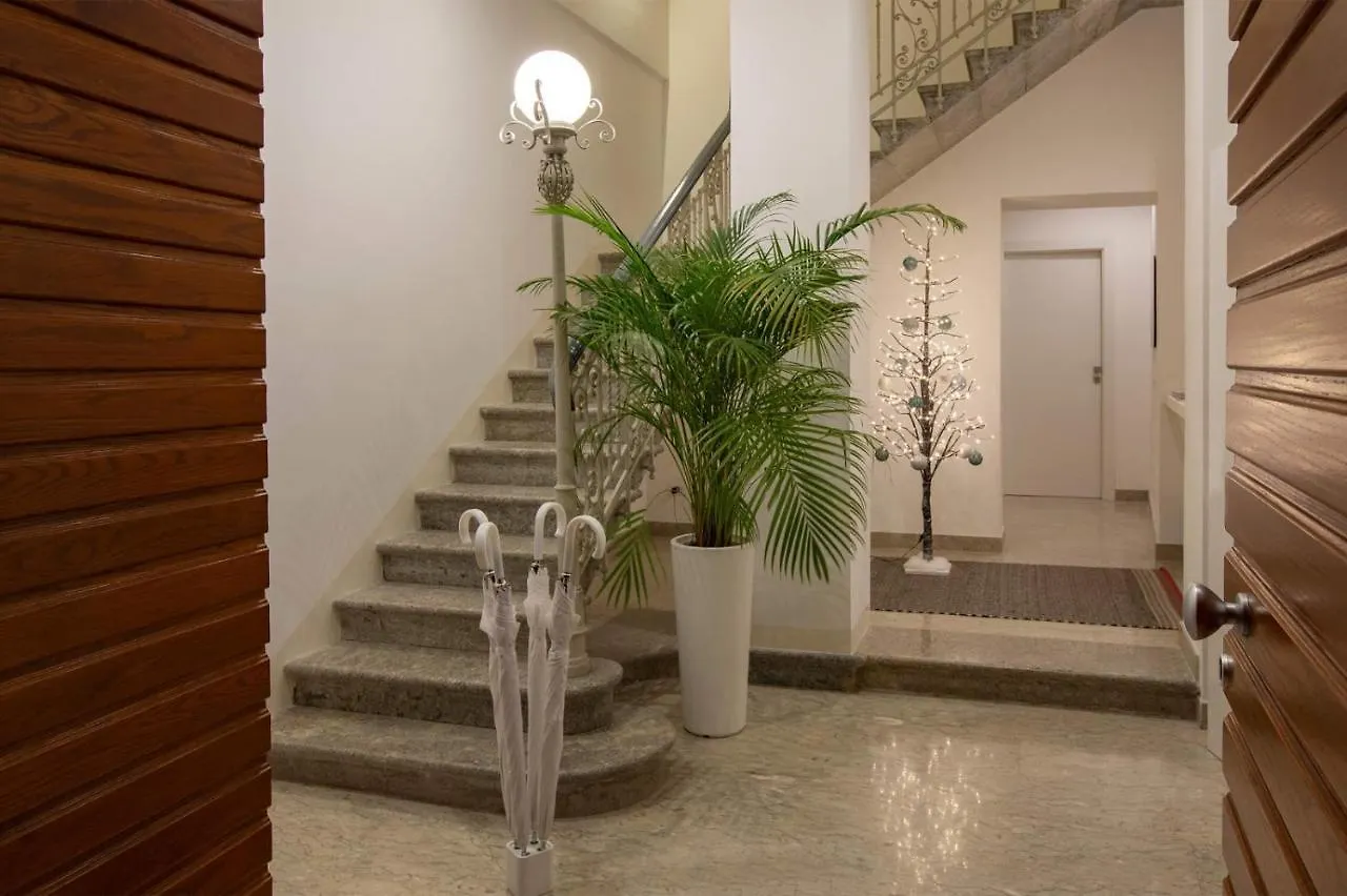 Le Cupole Suites & Apartments Trapani 0*,  Italy