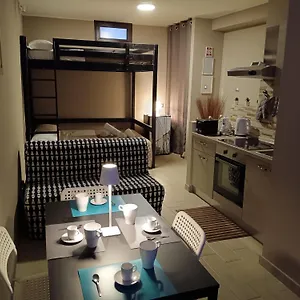 https://u-peri-alivu-house.taorminaitalyhotels.com